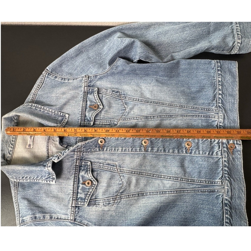 GAP Classic Blue Denim Trucker Jacket Women's‎ Size Medium Washed Jean Coat - Picture 6 of 8